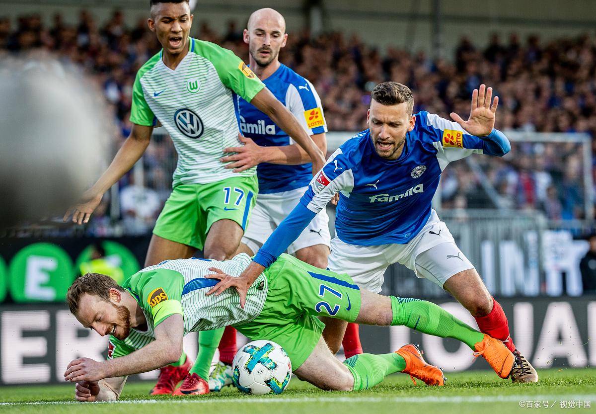 那不勒斯训练开放日，集结日再遭质疑引欢呼，德国杯在即，球探报告显示潜力