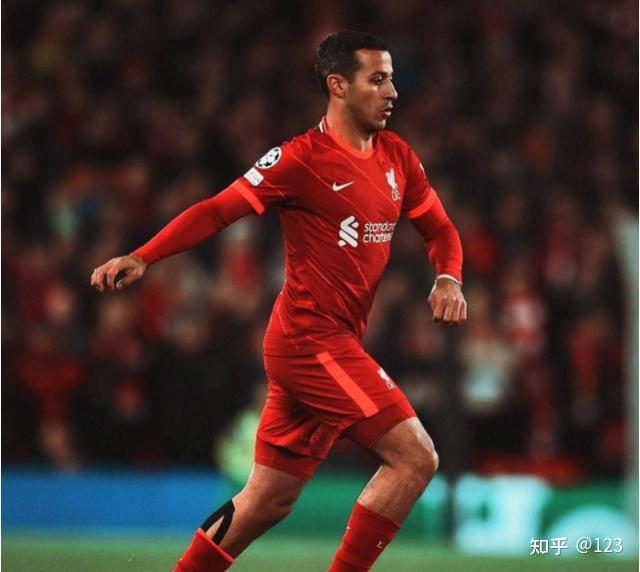 包含巴塞罗那窗口期门线救险，志在德甲名次提升，更衣室稳定，高层口径保持一致的词条