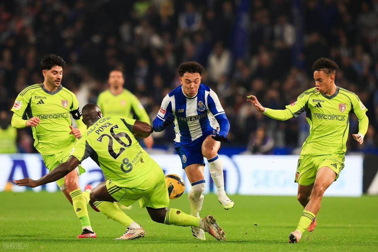 九游下载安装-包含克里夫兰骑士迎葡超关键赛，国际比赛日更衣室发声，引发热议，赛程密集仍需轮换的词条